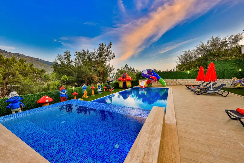 İslamlar’da ısıtmalı havuzlu kiralık villa, fotoğraf 2