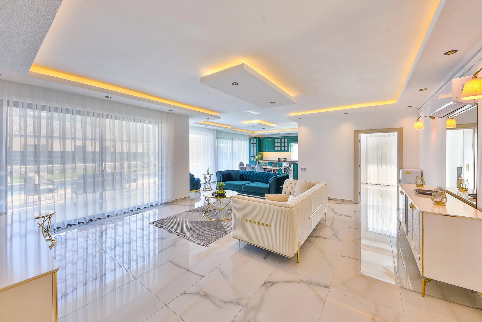 Sarıbelen’de Balayı Çiftlerine Uygun, Çocuk Havuzlu, 4 Kişilik, Kiralık Villa