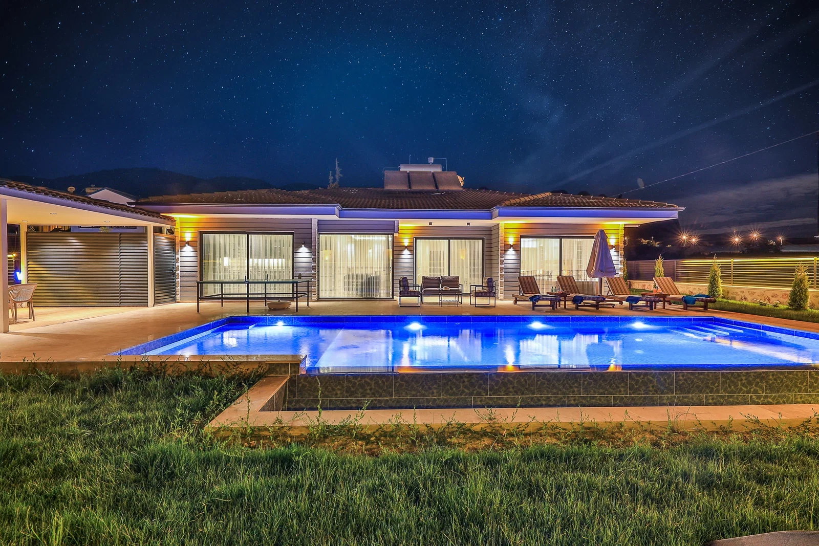 Sarıbelen’de Balayı Çiftlerine Uygun, Çocuk Havuzlu, 4 Kişilik, Kiralık Villa