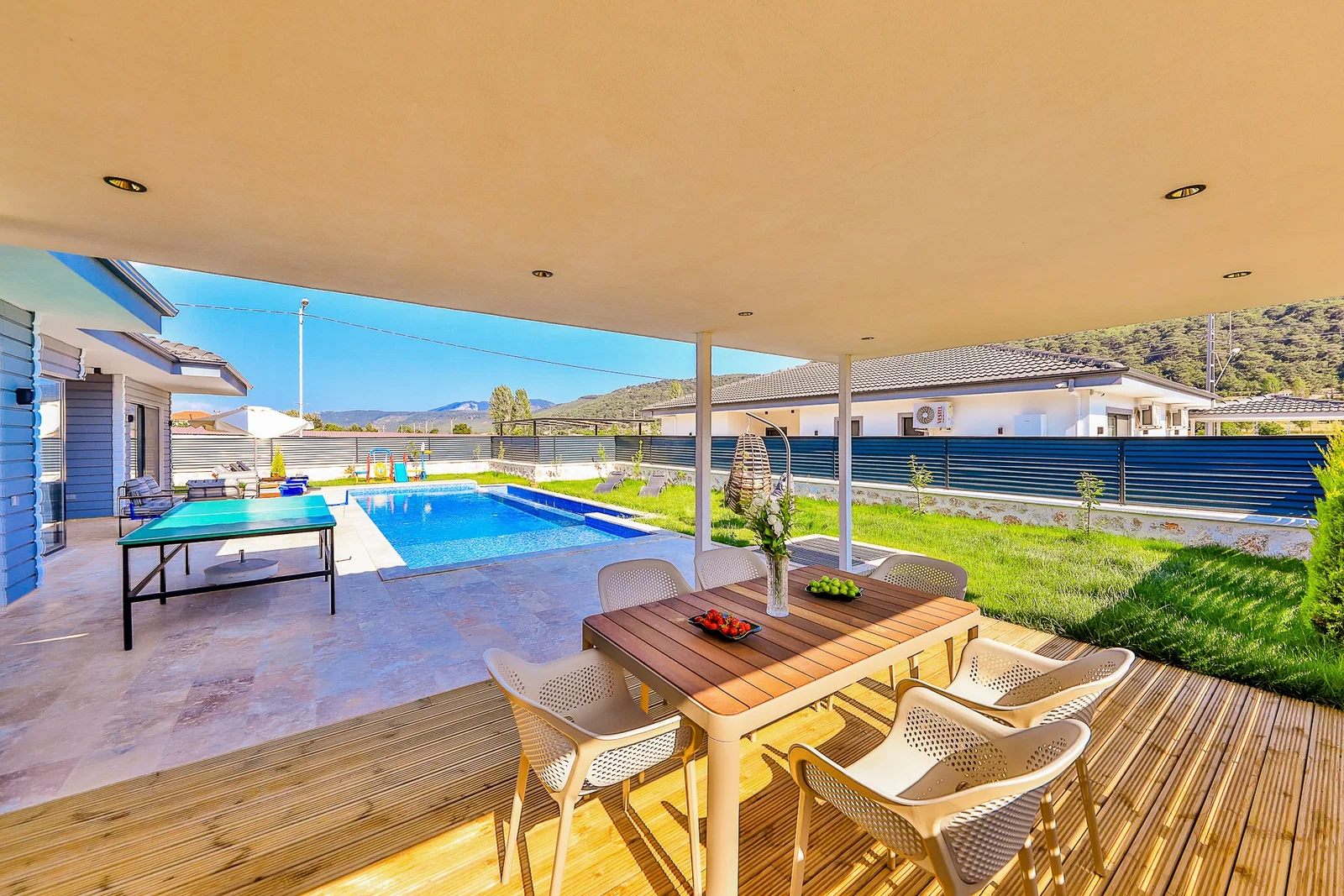 Sarıbelen’de Balayı Çiftlerine Uygun, Çocuk Havuzlu, 4 Kişilik, Kiralık Villa