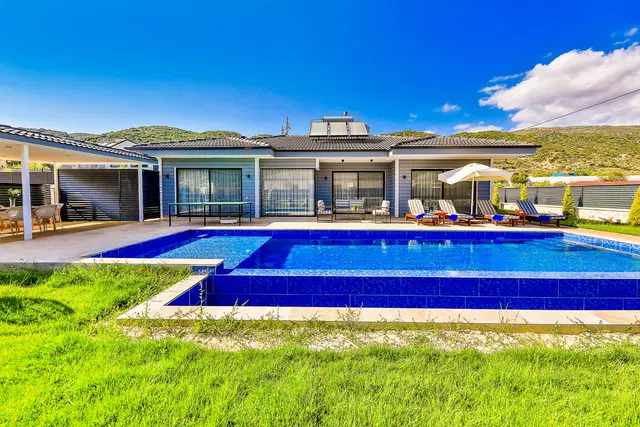 Sarıbelen’de Balayı Çiftlerine Uygun, Çocuk Havuzlu, 4 Kişilik, Kiralık Villa
