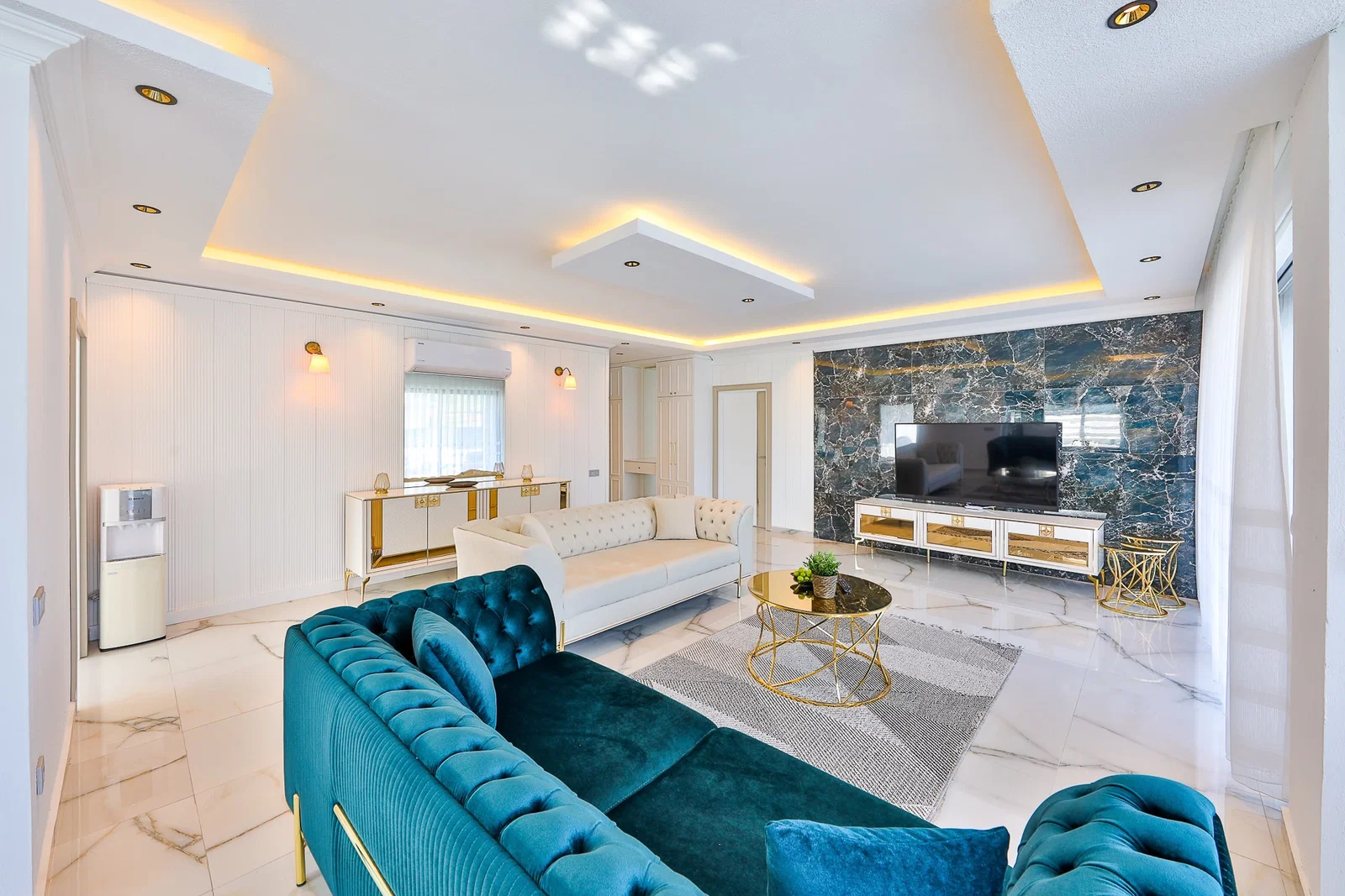 Sarıbelen’de Balayı Çiftlerine Uygun, Çocuk Havuzlu, 4 Kişilik, Kiralık Villa