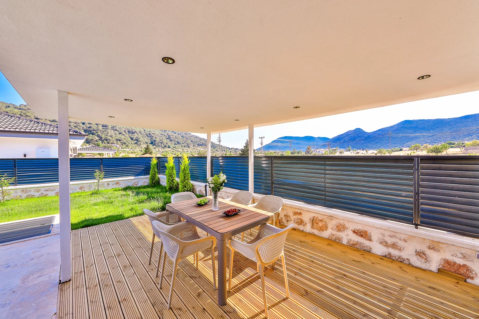 Sarıbelen’de Balayı Çiftlerine Uygun, Çocuk Havuzlu, 4 Kişilik, Kiralık Villa