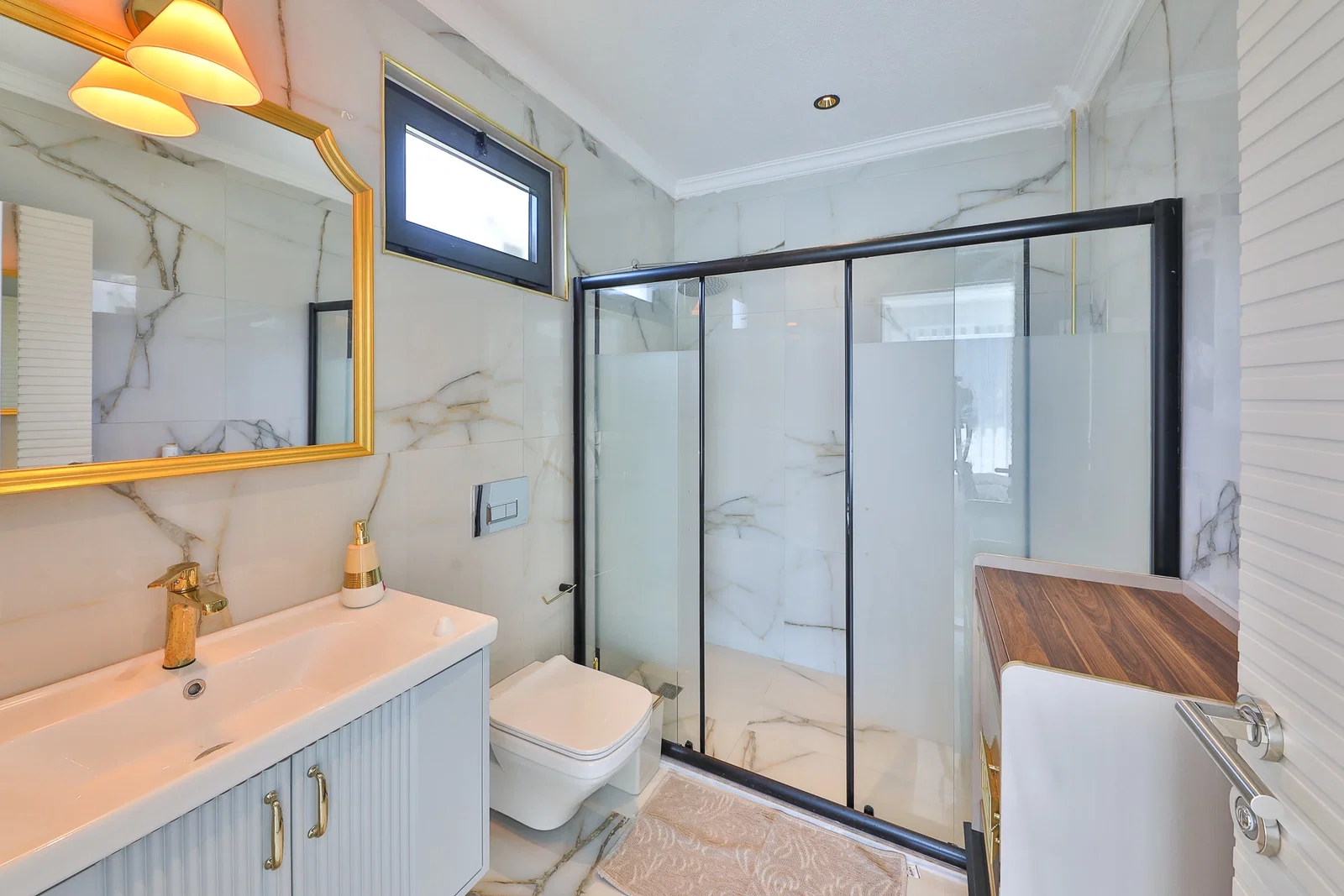 Sarıbelen’de Balayı Çiftlerine Uygun, Çocuk Havuzlu, 4 Kişilik, Kiralık Villa