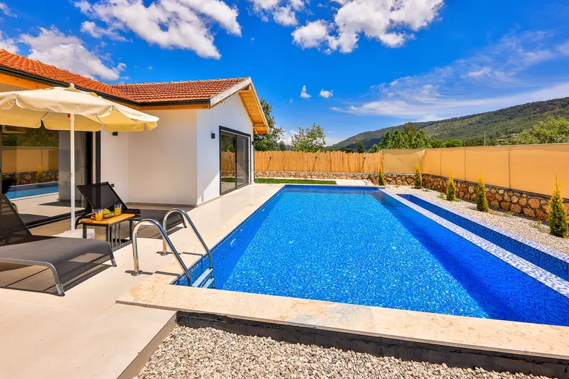 Sarıbelen’de bahçeli kiralık villa, fotoğraf 4