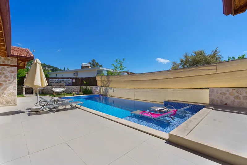 Üzümlü’de jakuzili kiralık villa, fotoğraf 2
