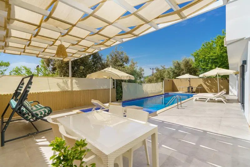 Üzümlü’de özel havuzlu kiralık villa, fotoğraf 5