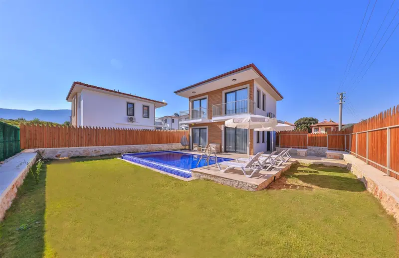 Kaş’ta doğa manzaralı kiralık villa, fotoğraf 3