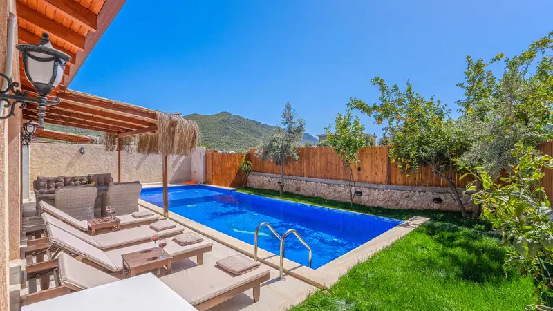 Kaş’ta bahçeli kiralık villa, fotoğraf 3