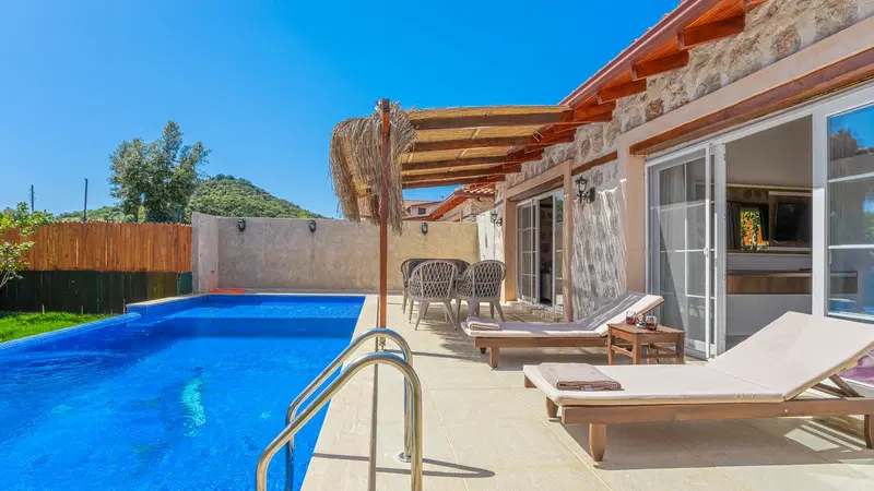 Kaş’ta bahçeli kiralık villa, fotoğraf 3