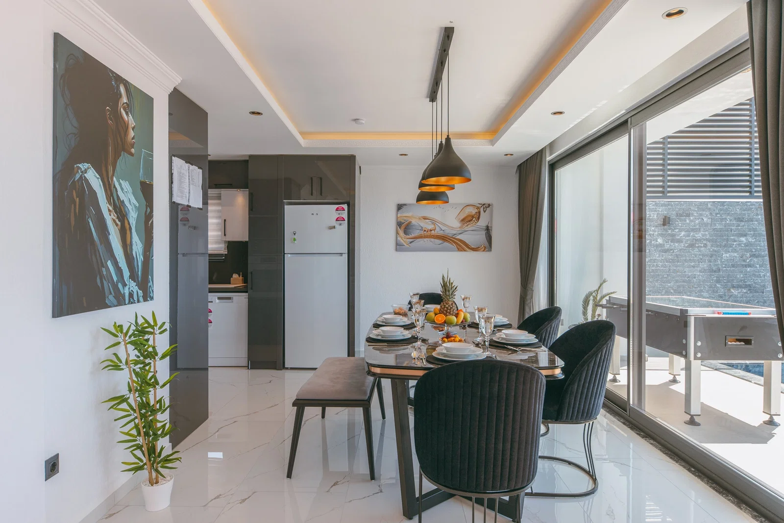 Üzümlü’de Korunaklı, Çocuk Havuzlu, 2 Yatak Odalı, Kiralık Villa