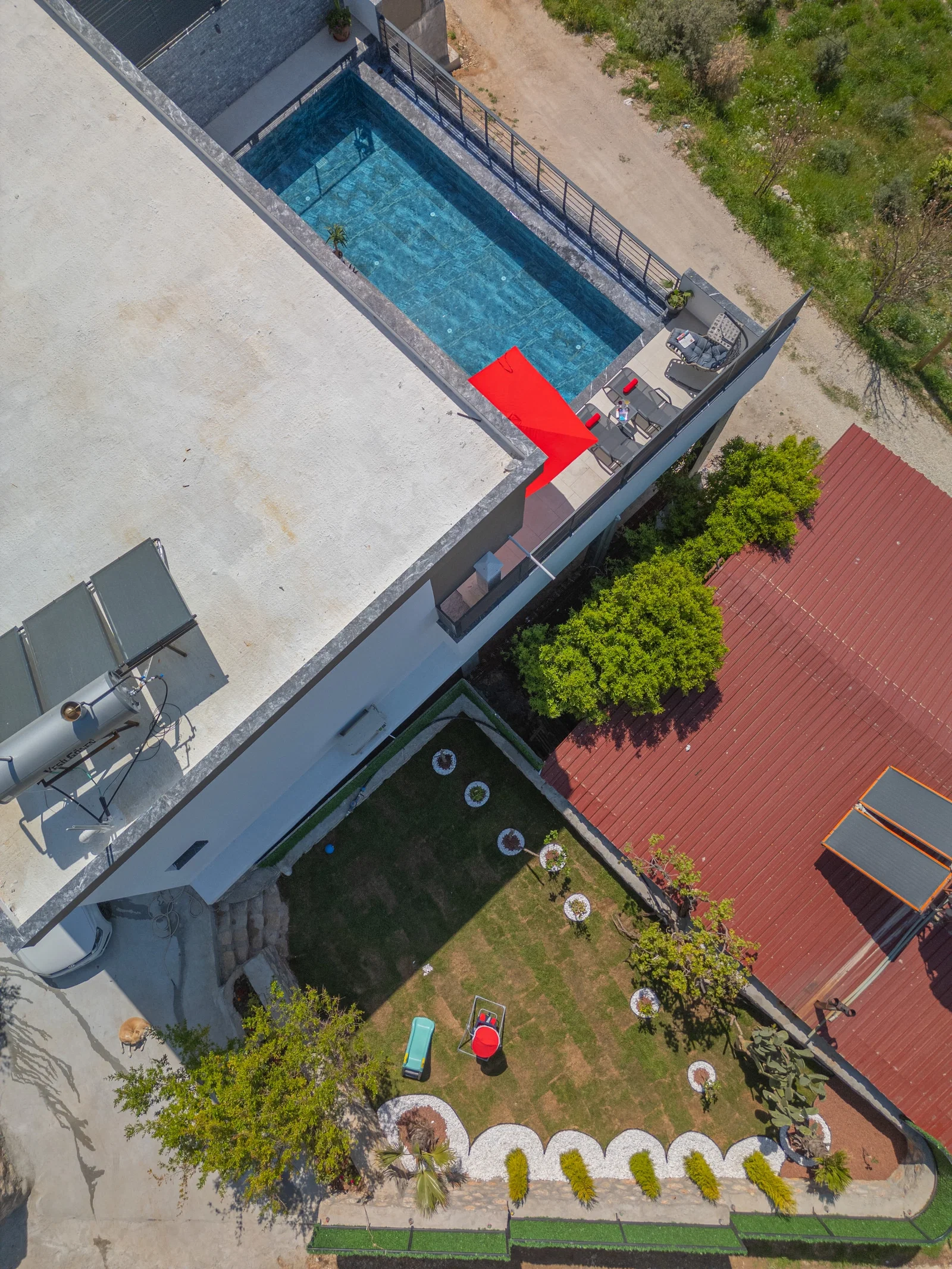 Üzümlü’de Korunaklı, Çocuk Havuzlu, 2 Yatak Odalı, Kiralık Villa