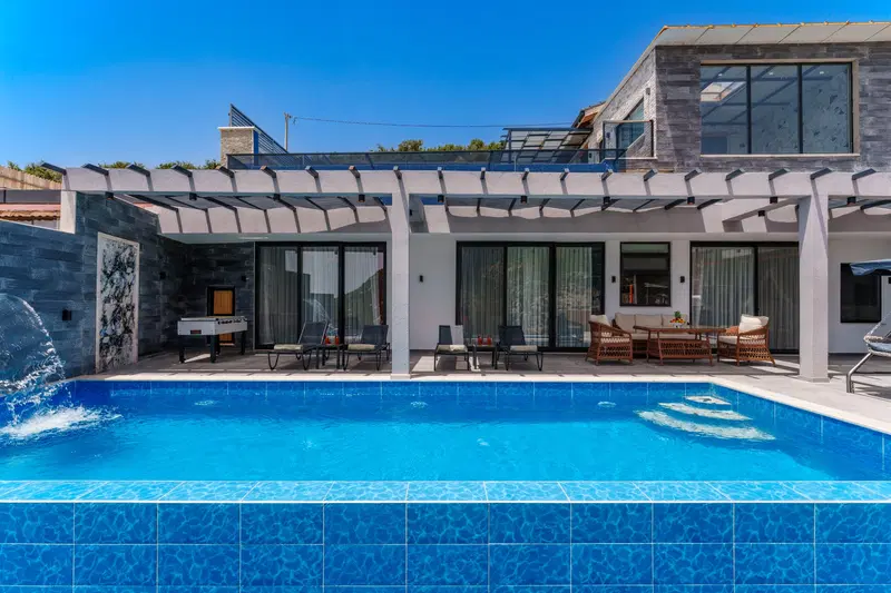 İslamlar’da korunaklı havuzlu kiralık villa, fotoğraf 6