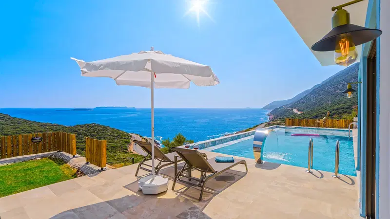 Kaş’ta deniz manzaralı kiralık villa, fotoğraf 2