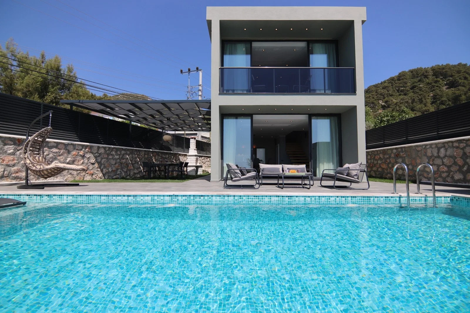 İslamlar’da Balayı Çiftlerine Uygun, Korunaklı Havuzlu, 1 Yatak Odalı, Ekonomik Villa