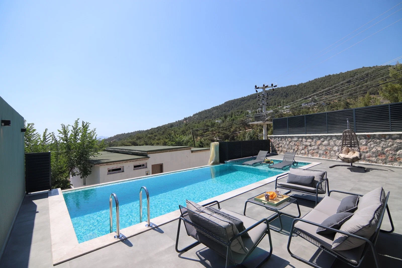 İslamlar’da Balayı Çiftlerine Uygun, Korunaklı Havuzlu, 1 Yatak Odalı, Ekonomik Villa