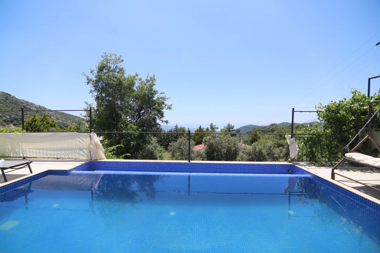 İslamlar’da Balayı Çiftlerine Uygun, Korunaklı Havuzlu, 1 Yatak Odalı, Ekonomik Villa