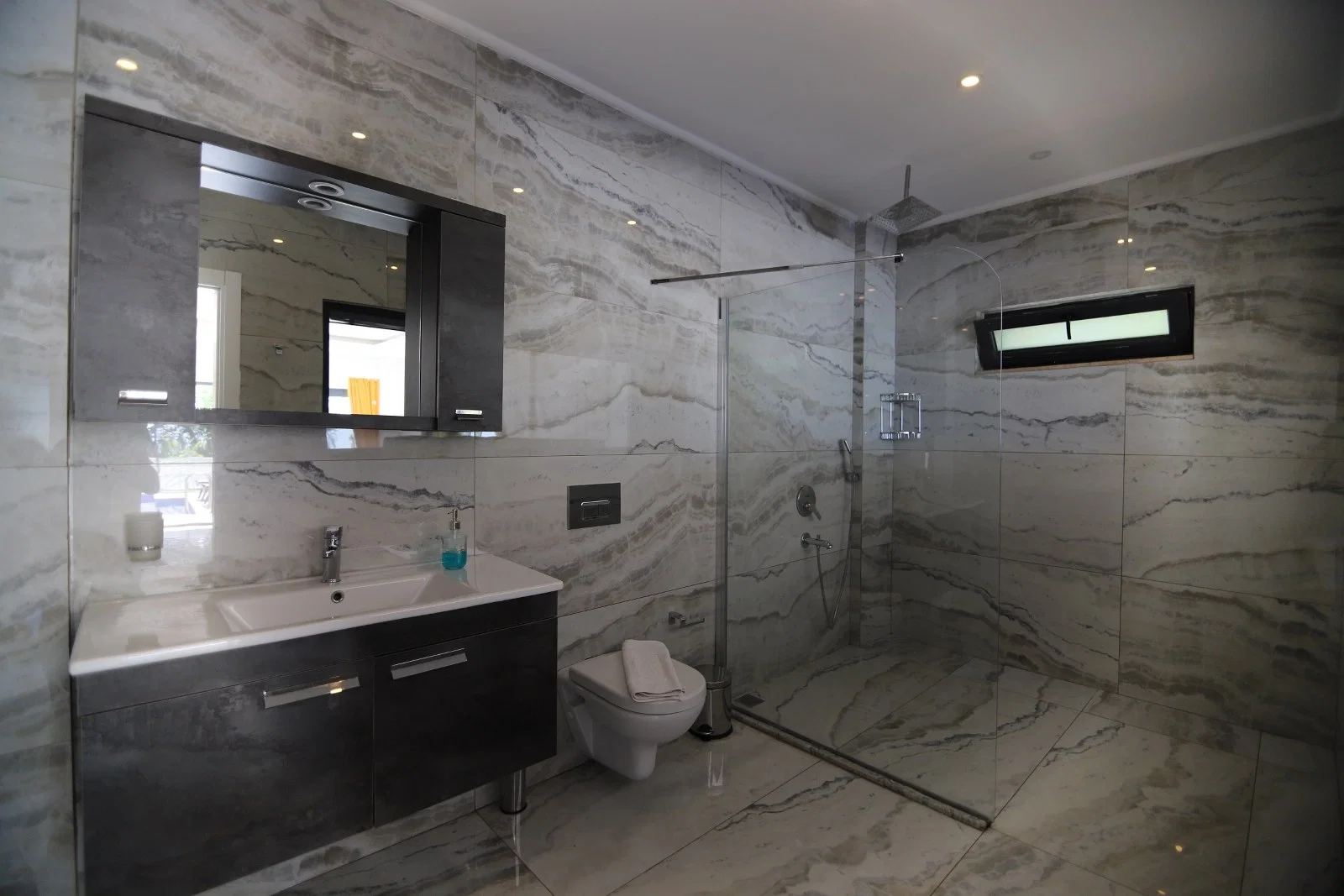 İslamlar’da Balayı Çiftlerine Uygun, Korunaklı Havuzlu, 1 Yatak Odalı, Ekonomik Villa