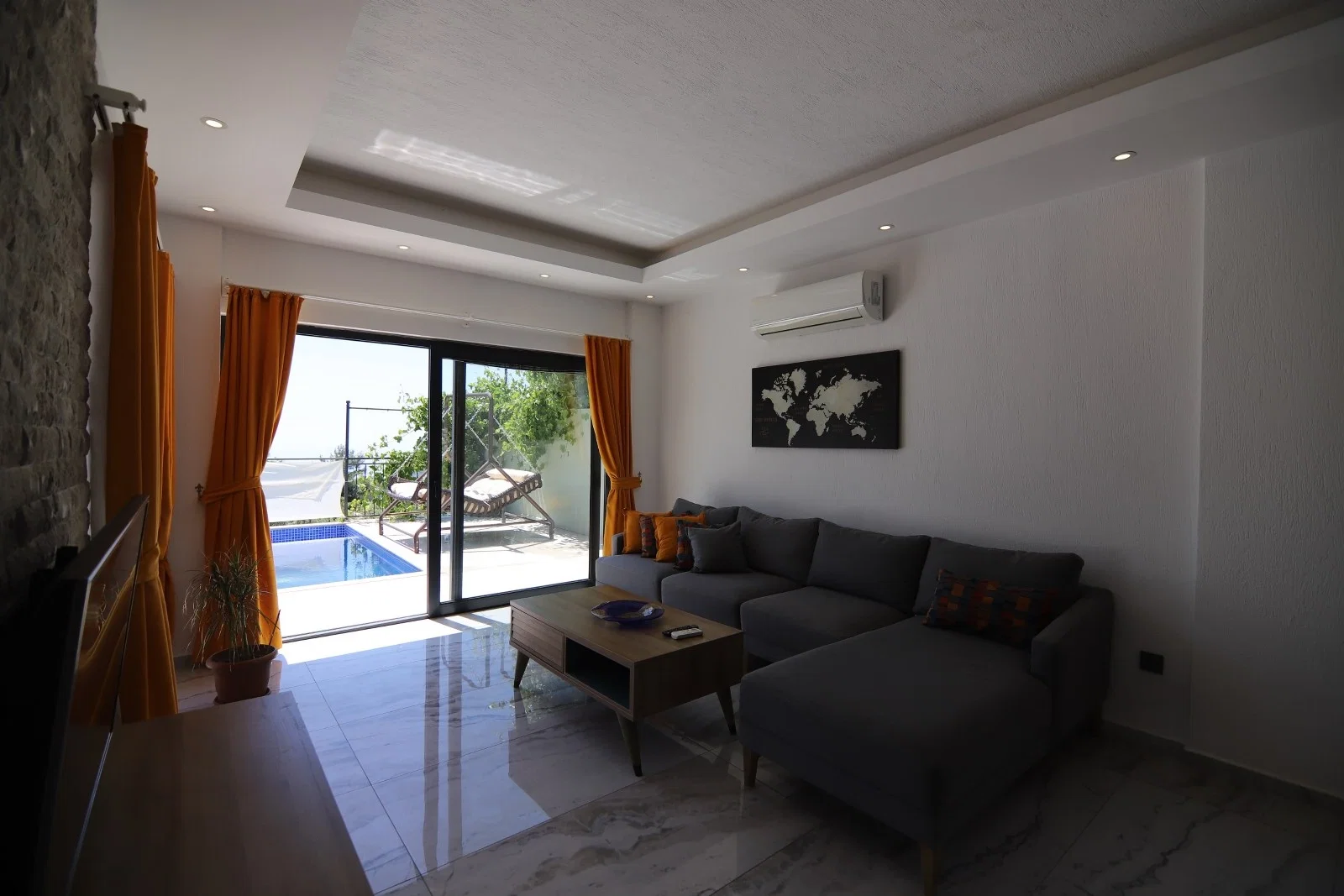 İslamlar’da Balayı Çiftlerine Uygun, Korunaklı Havuzlu, 1 Yatak Odalı, Ekonomik Villa