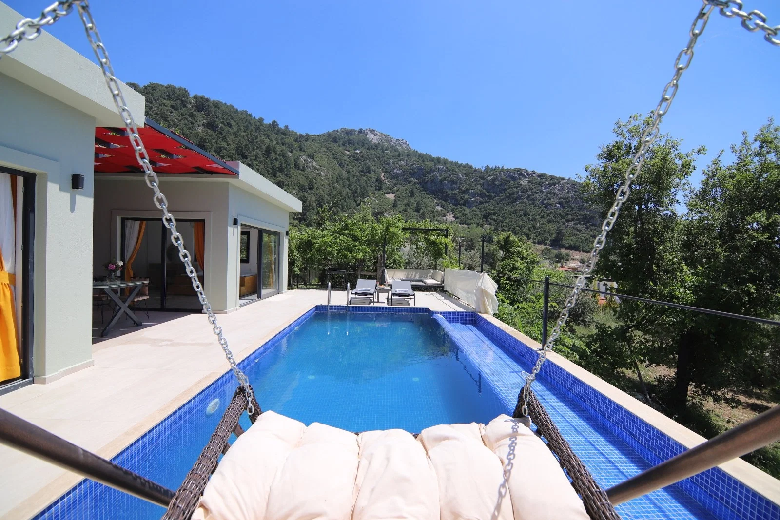 İslamlar’da Balayı Çiftlerine Uygun, Korunaklı Havuzlu, 1 Yatak Odalı, Ekonomik Villa