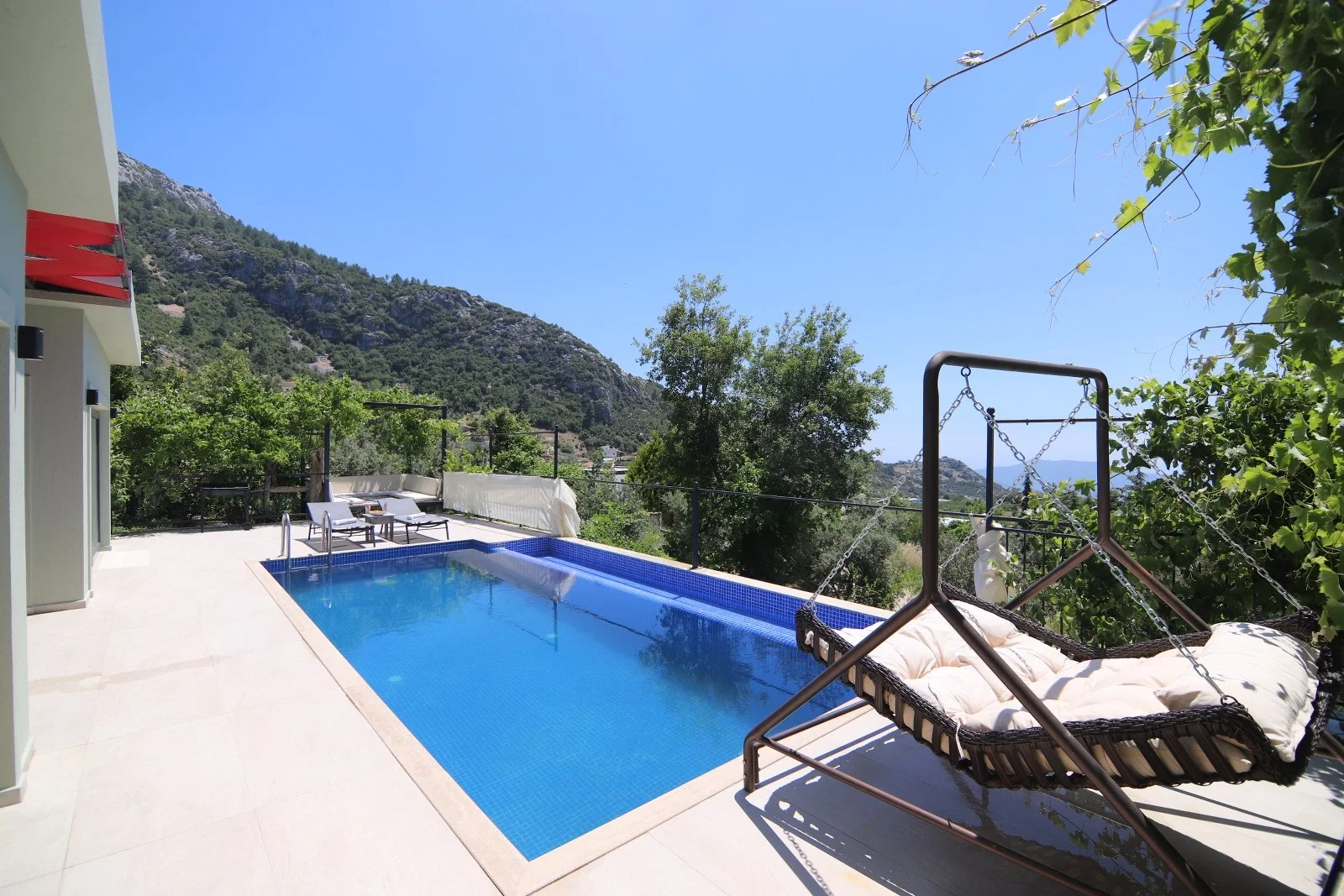 İslamlar’da Balayı Çiftlerine Uygun, Korunaklı Havuzlu, 1 Yatak Odalı, Ekonomik Villa