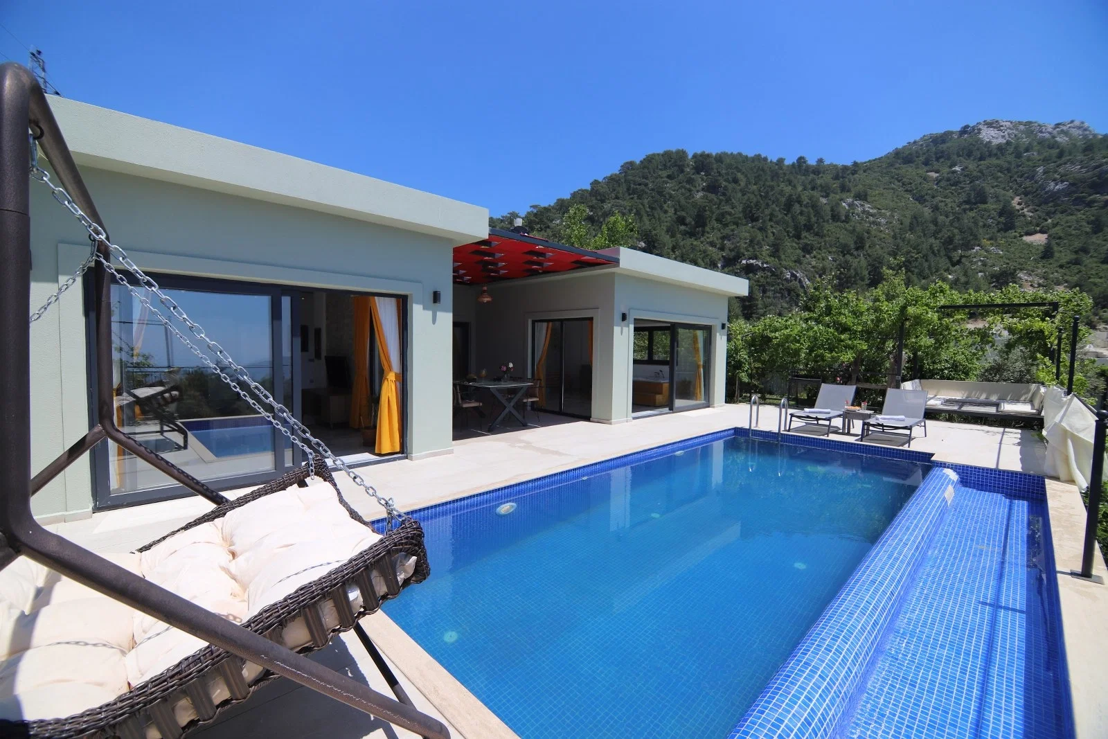 İslamlar’da Balayı Çiftlerine Uygun, Korunaklı Havuzlu, 1 Yatak Odalı, Ekonomik Villa