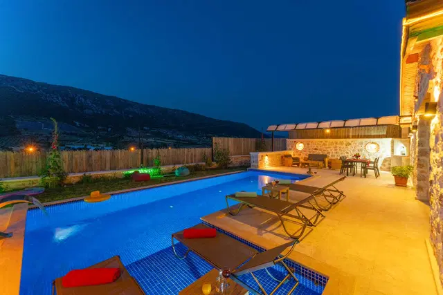 Sarıbelen’de bahçeli kiralık villa, fotoğraf 3