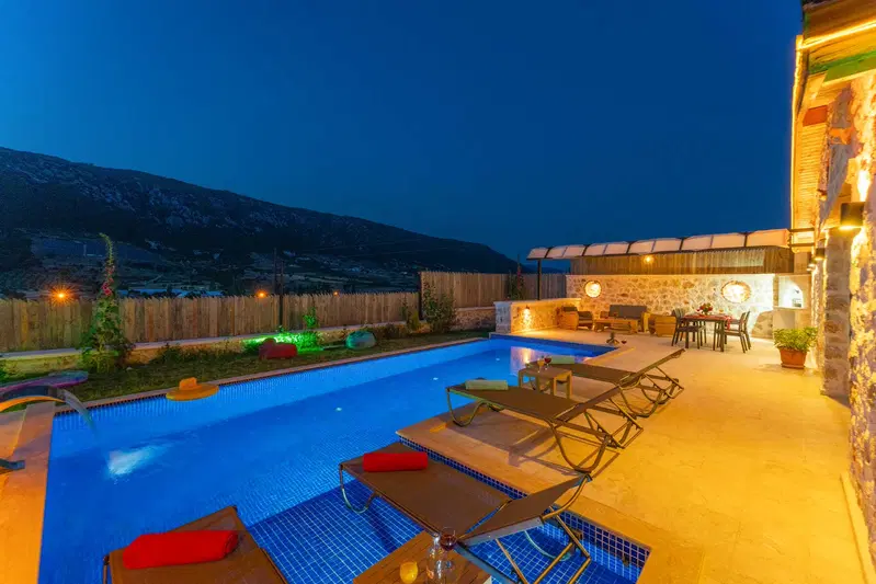 Sarıbelen’de bahçeli kiralık villa, fotoğraf 3