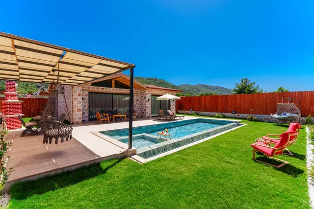 Sarıbelen’de doğa manzaralı kiralık villa, fotoğraf 3