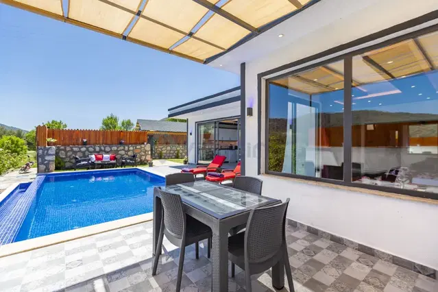 Sarıbelen’de jakuzili kiralık villa, fotoğraf 2