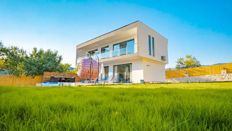 Sarıbelen’de ısıtmalı havuzlu kiralık villa, fotoğraf 2