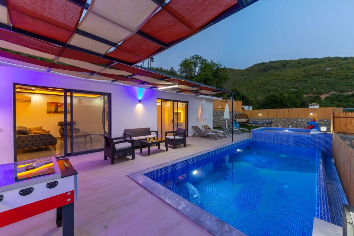 Sarıbelen’de Balayı Çiftlerine Uygun, Çocuk Havuzlu, 2 Yatak Odalı, Ekonomik Villa