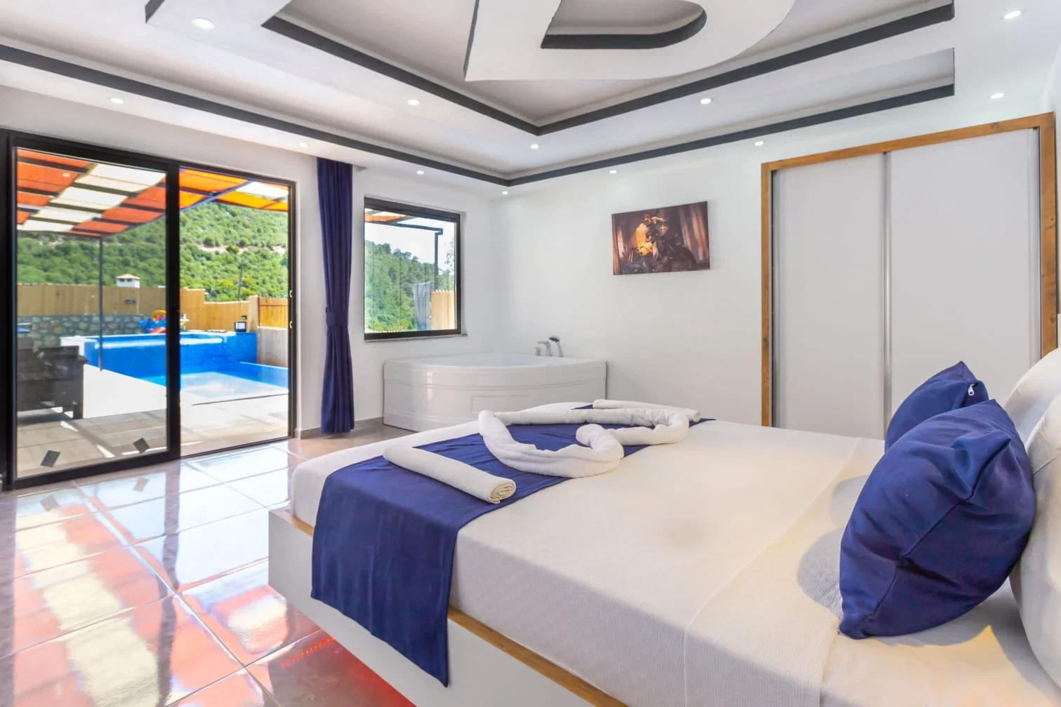 Sarıbelen’de Balayı Çiftlerine Uygun, Çocuk Havuzlu, 2 Yatak Odalı, Ekonomik Villa