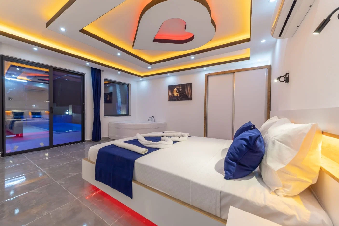 Sarıbelen’de Balayı Çiftlerine Uygun, Çocuk Havuzlu, 2 Yatak Odalı, Ekonomik Villa