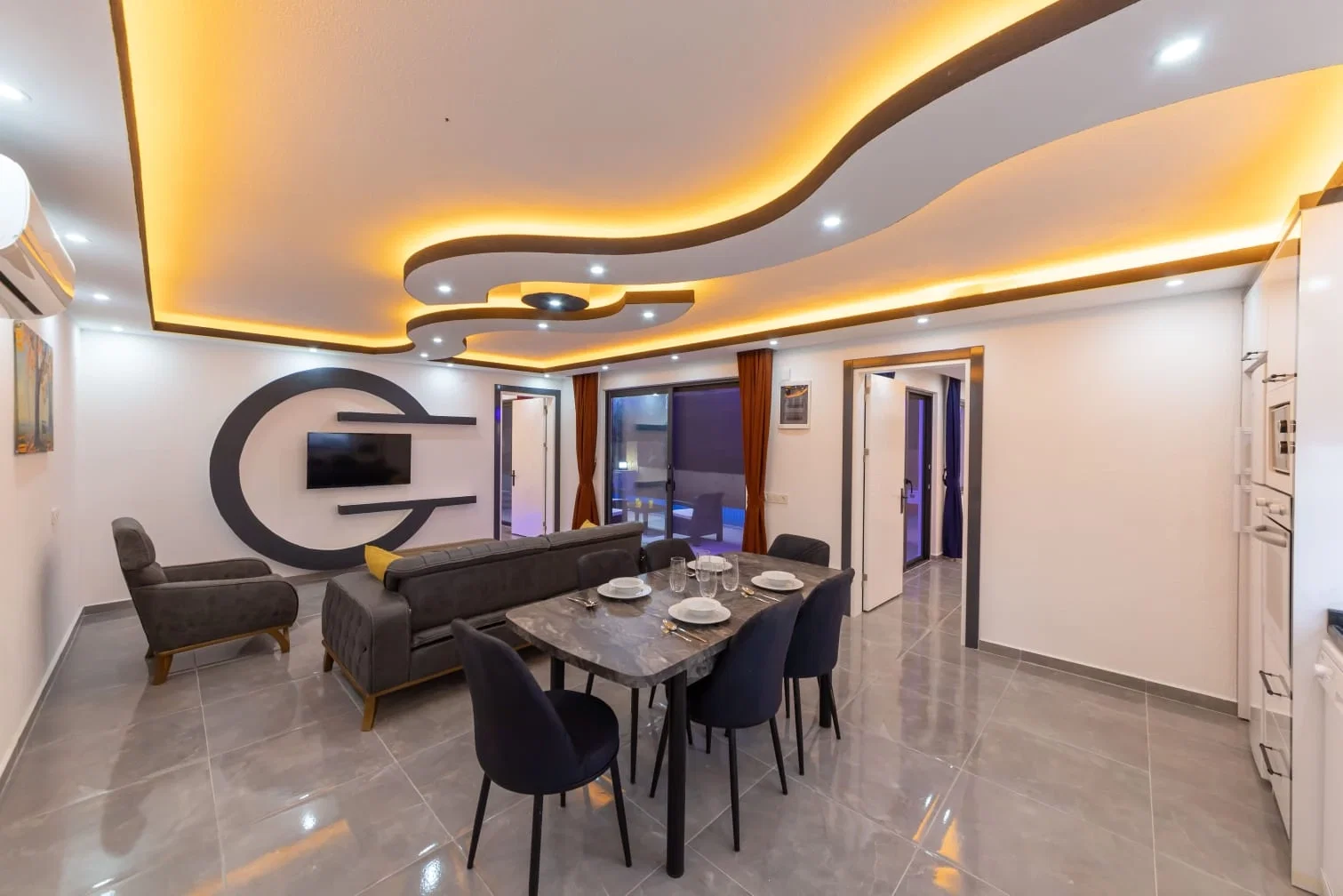 Sarıbelen’de Balayı Çiftlerine Uygun, Çocuk Havuzlu, 2 Yatak Odalı, Ekonomik Villa
