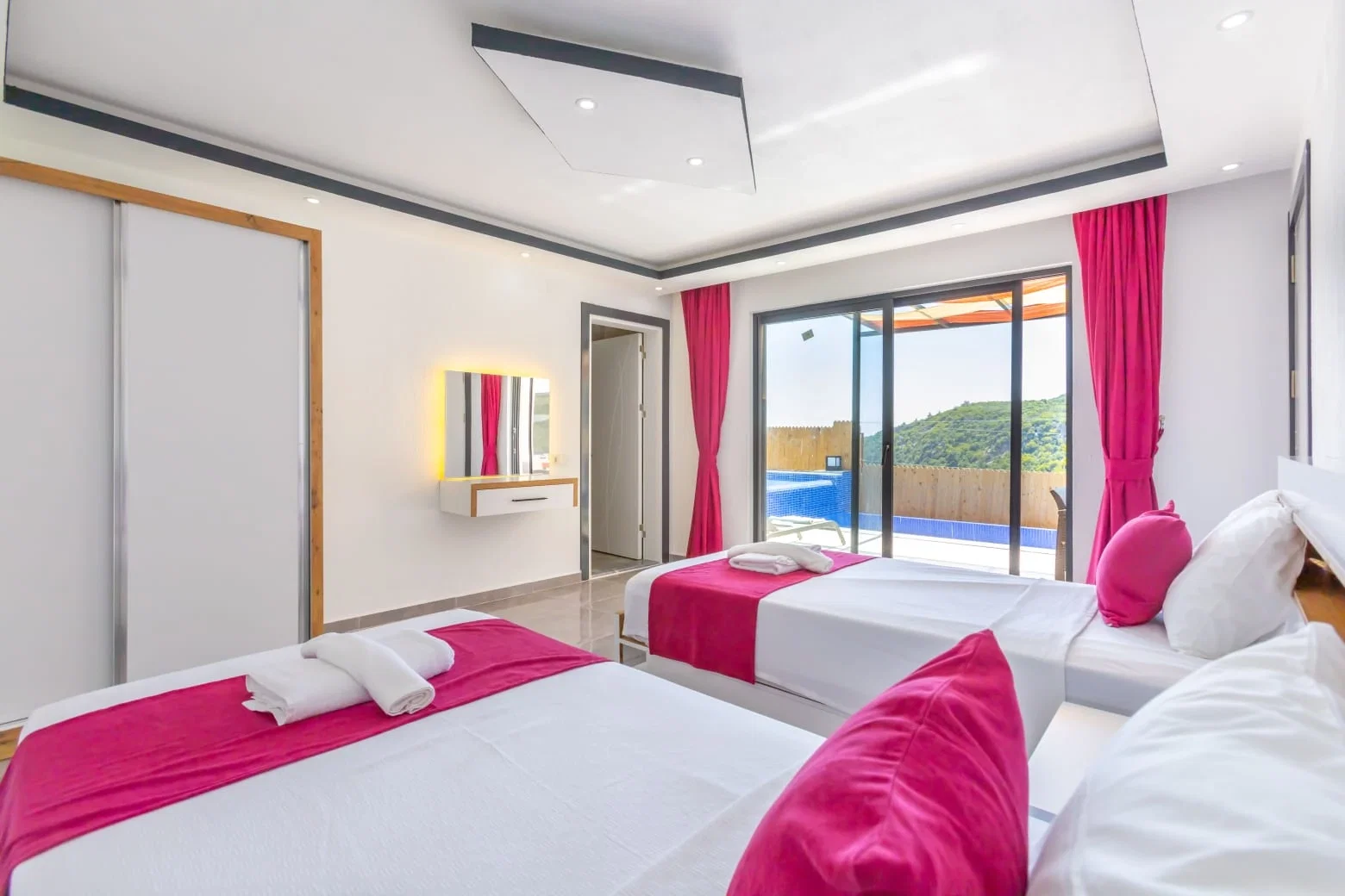 Sarıbelen’de Balayı Çiftlerine Uygun, Çocuk Havuzlu, 2 Yatak Odalı, Ekonomik Villa