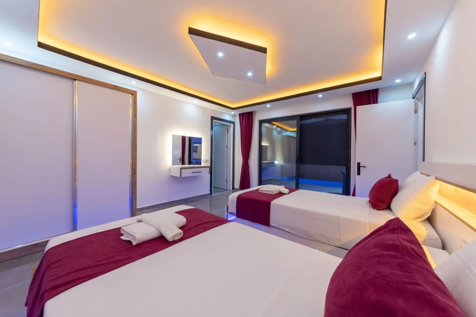 Sarıbelen’de Balayı Çiftlerine Uygun, Çocuk Havuzlu, 2 Yatak Odalı, Ekonomik Villa