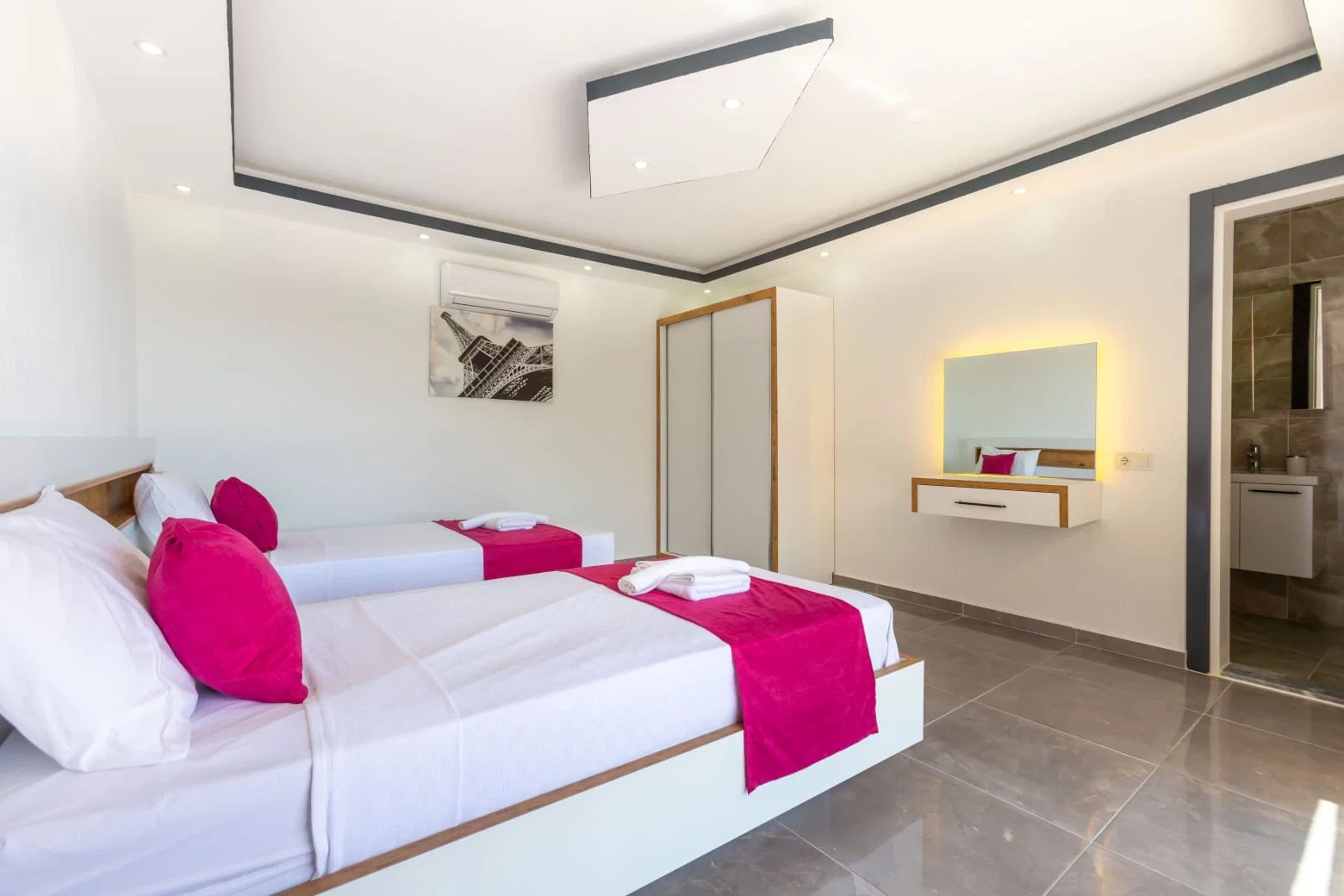 Sarıbelen’de Balayı Çiftlerine Uygun, Çocuk Havuzlu, 2 Yatak Odalı, Ekonomik Villa