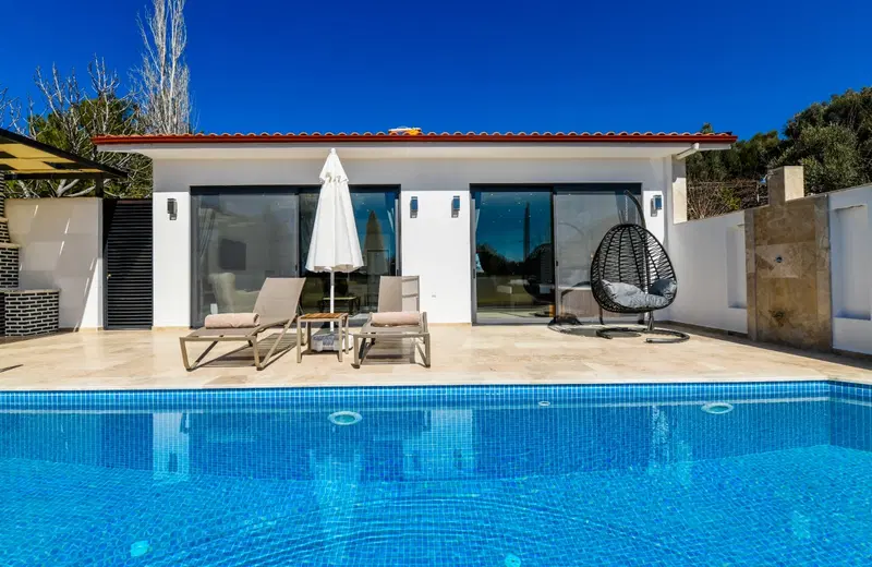 İslamlar’da ısıtmalı havuzlu kiralık villa, fotoğraf 2