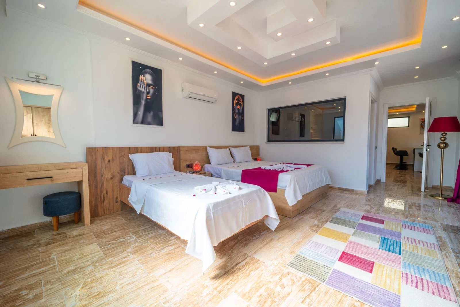 İslamlar’da Korunaklı, Isıtmalı Havuzlu, 2 Yatak Odalı, Kiralık Villa