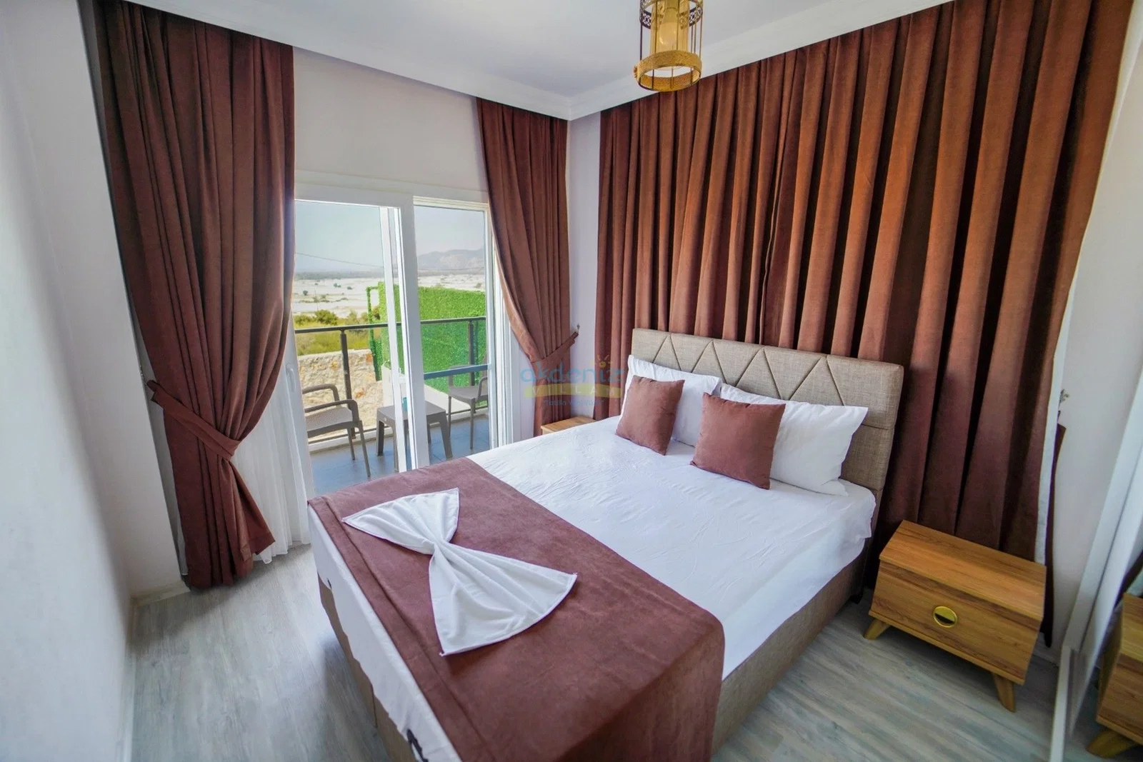 Fethiye’de Huzurlu, Korunaklı Havuzlu, 4 Yatak Odalı, Kiralık Villa