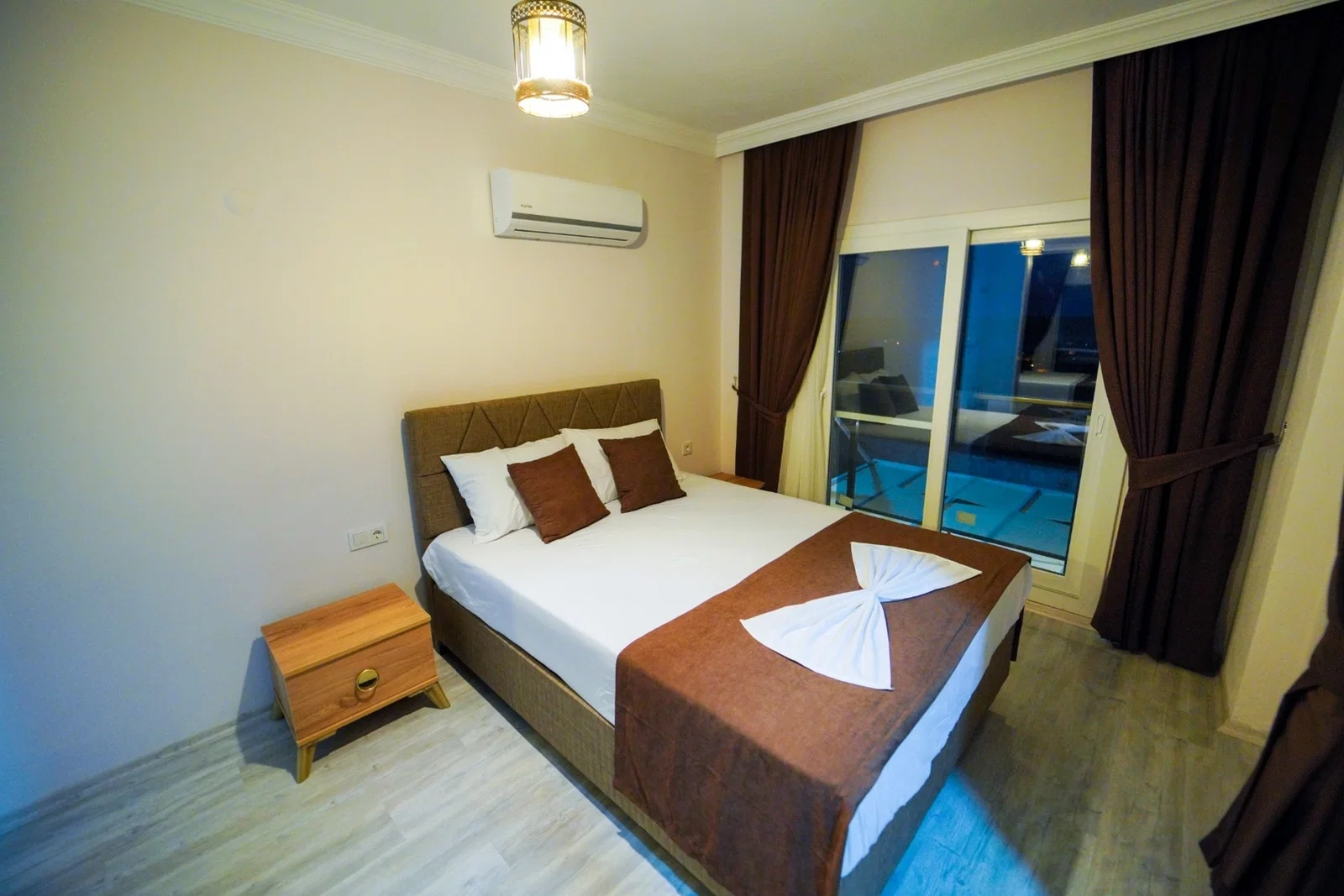 Fethiye’de Huzurlu, Korunaklı Havuzlu, 4 Yatak Odalı, Ekonomik Villa