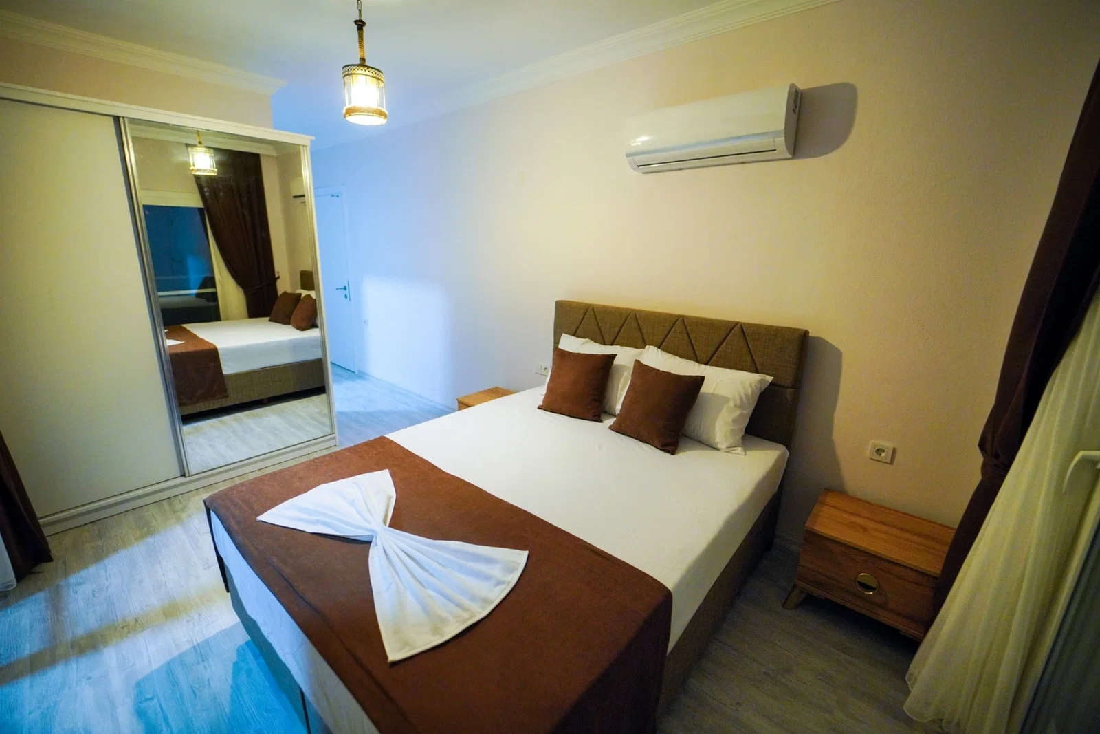 Fethiye’de Huzurlu, Korunaklı Havuzlu, 4 Yatak Odalı, Ekonomik Villa