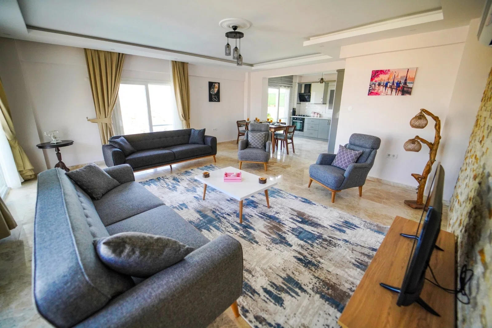 Fethiye’de Huzurlu, Korunaklı Havuzlu, 4 Yatak Odalı, Ekonomik Villa
