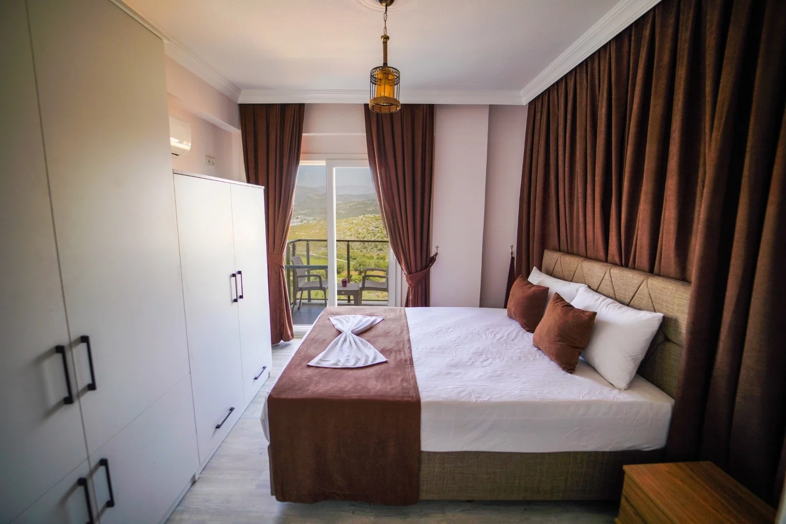 Fethiye’de Huzurlu, Korunaklı Havuzlu, 4 Yatak Odalı, Ekonomik Villa
