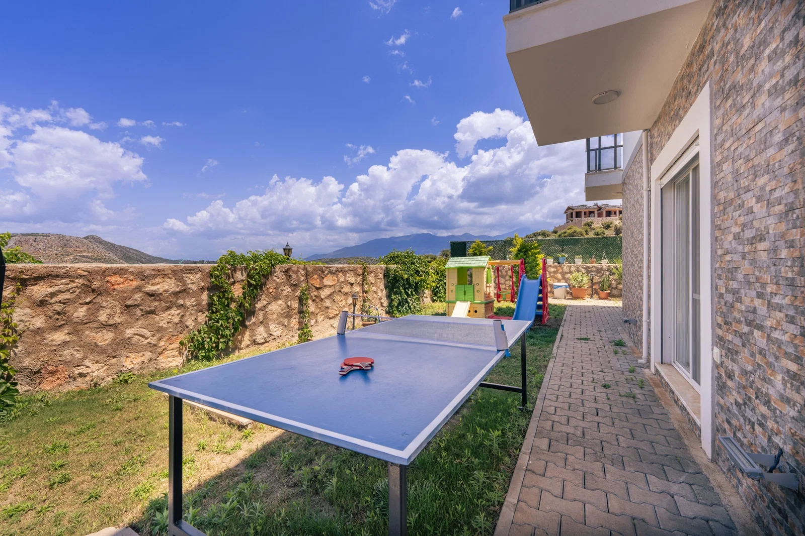 Fethiye’de Huzurlu, Korunaklı Havuzlu, 4 Yatak Odalı, Ekonomik Villa