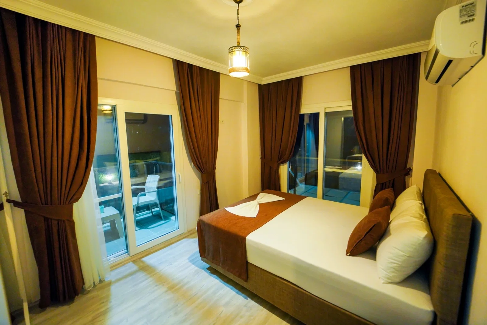 Fethiye’de Huzurlu, Korunaklı Havuzlu, 4 Yatak Odalı, Ekonomik Villa