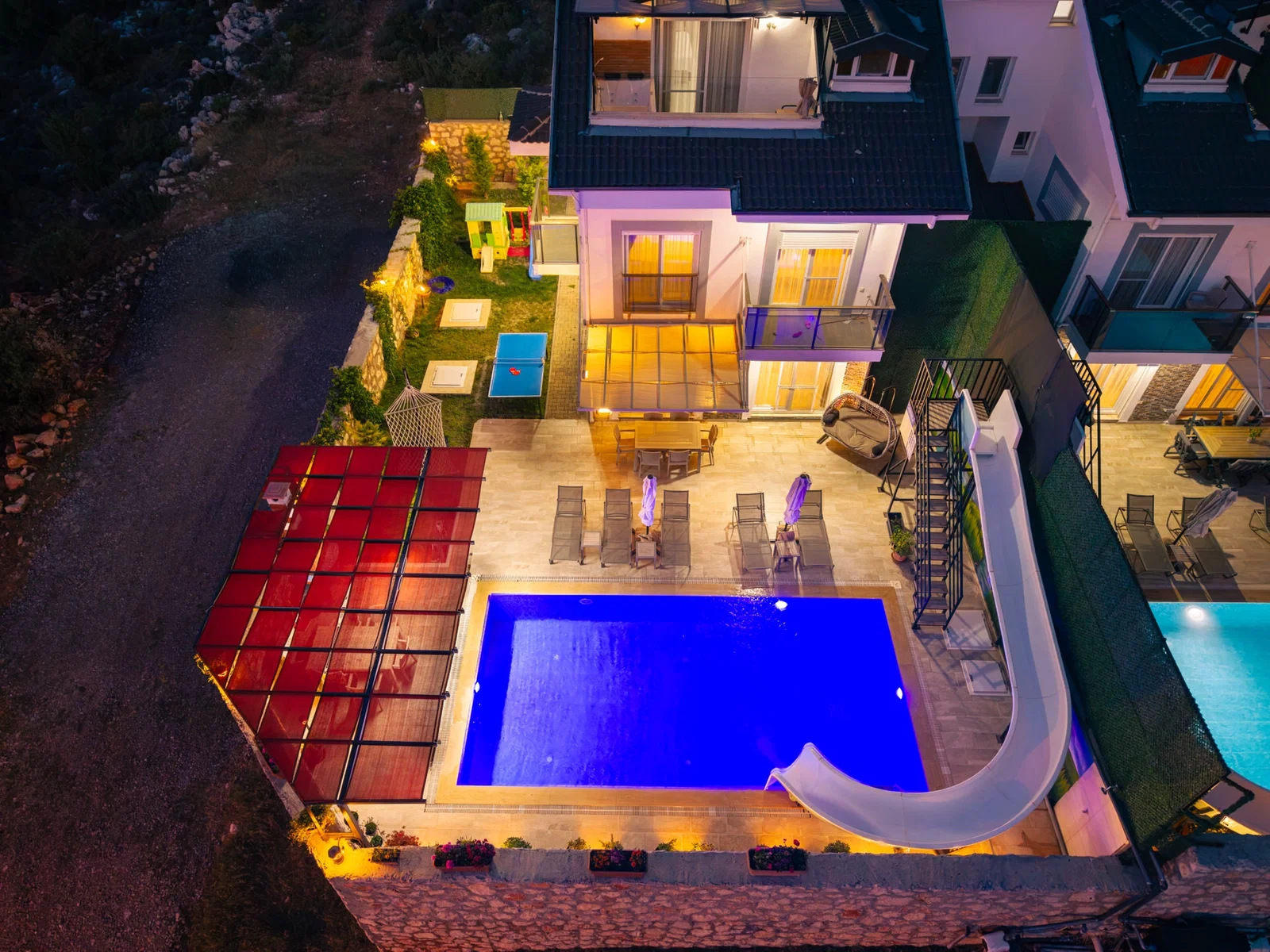 Fethiye’de Huzurlu, Korunaklı Havuzlu, 4 Yatak Odalı, Ekonomik Villa