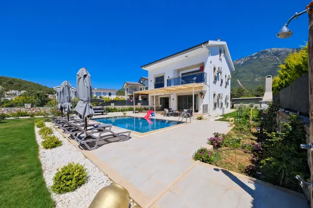 Fethiye’de bahçeli kiralık villa, fotoğraf 3