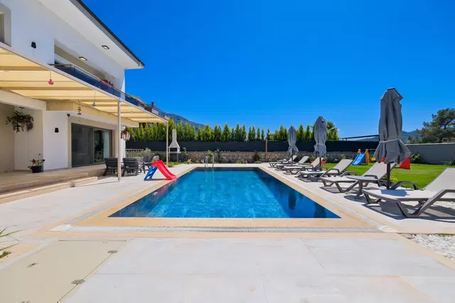 Fethiye’de doğa manzaralı kiralık villa, fotoğraf 2